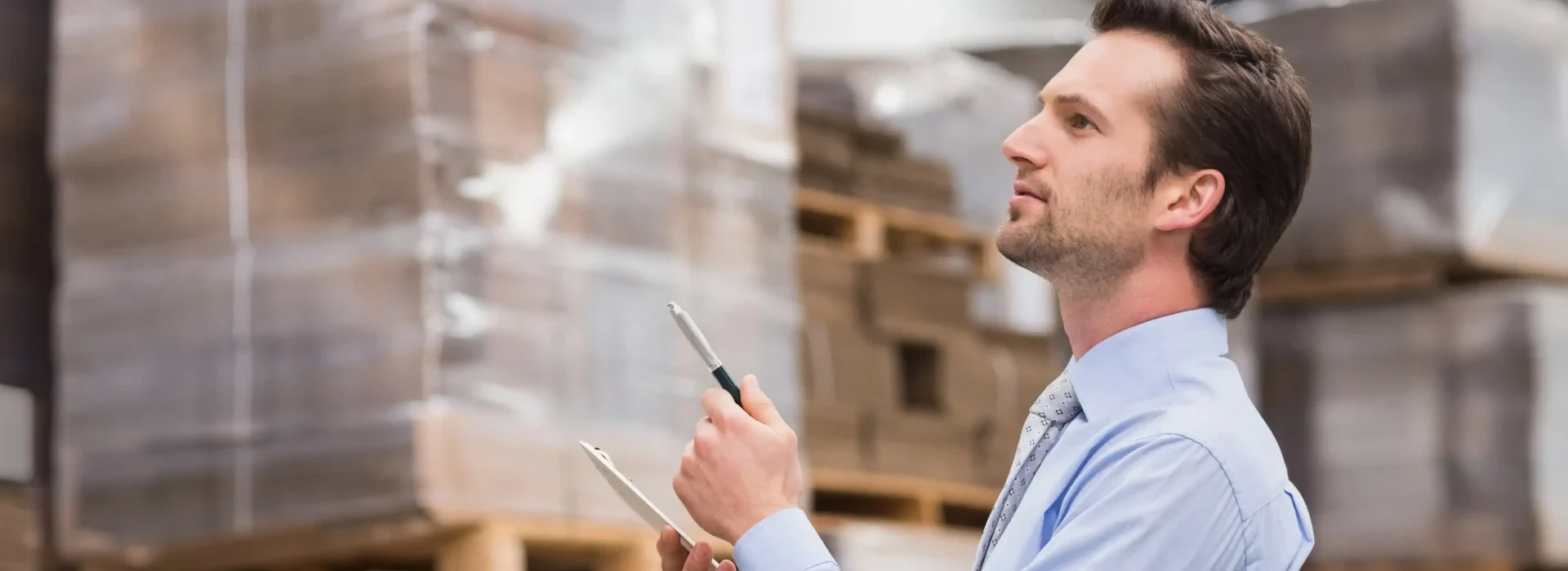 Just-In-Case Inventory Management: Guide to Avoid Stockouts